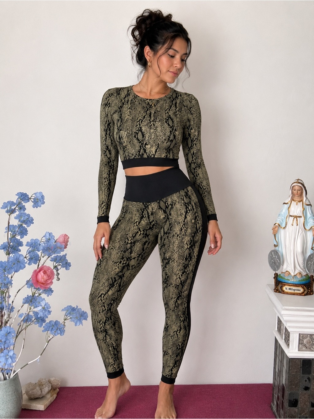 Snake Print Long Sleeve Crop Top & Leggings Set - Olive Black
